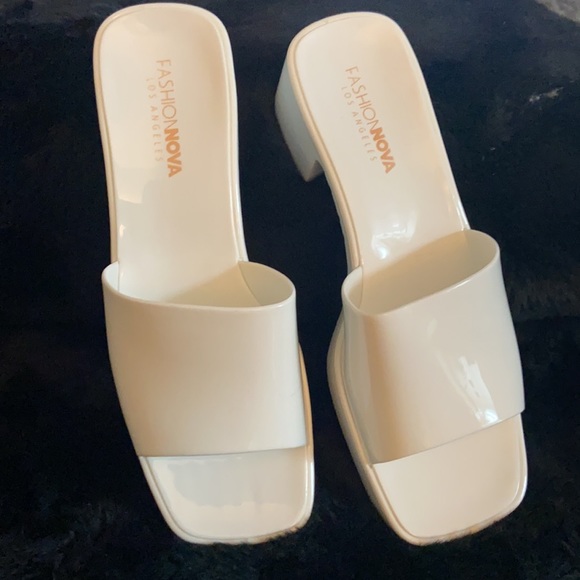 Women’s white heeled jelly mules - Picture 2 of 4